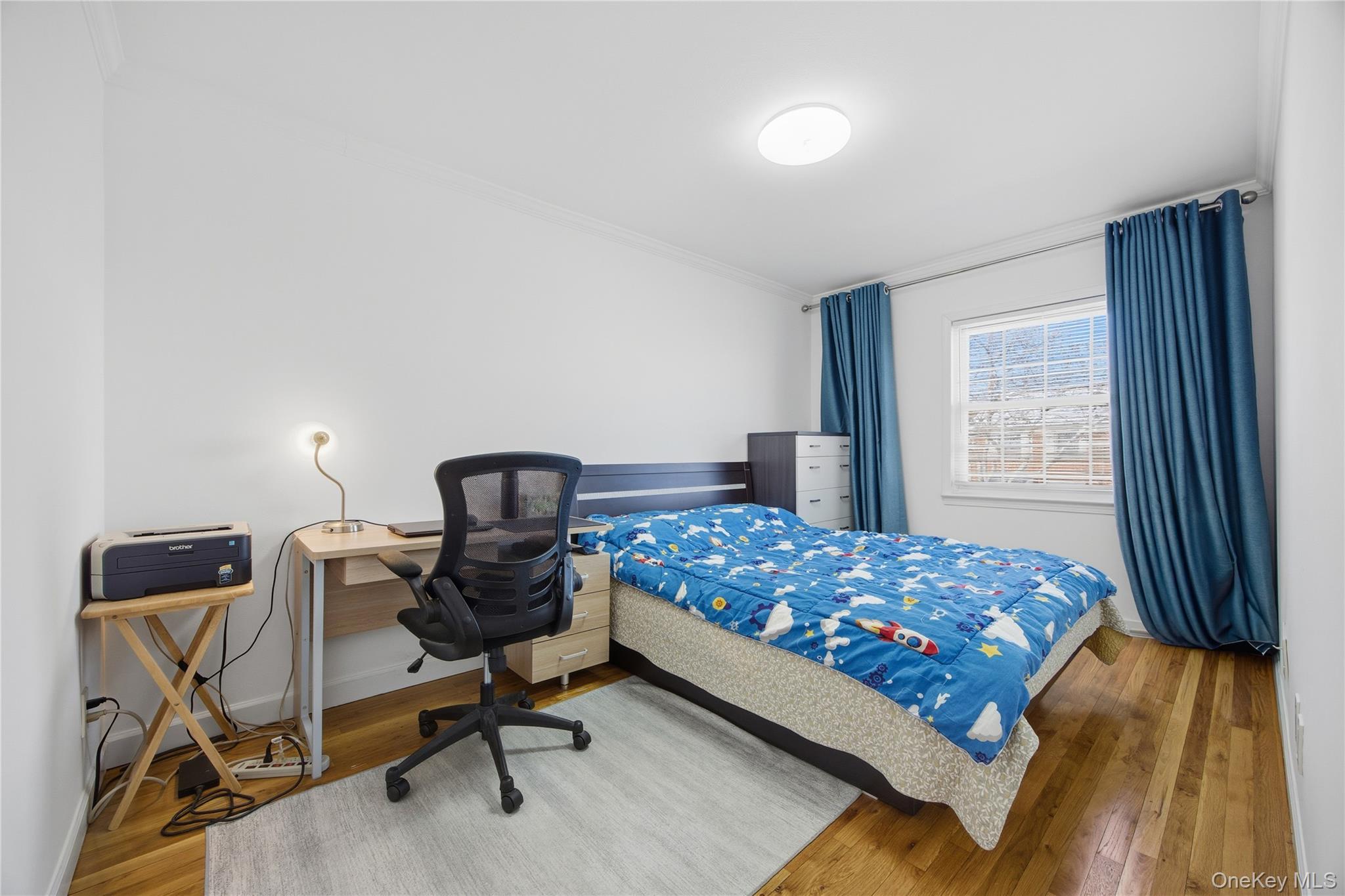 #11 photo, 63-55A Douglaston Parkway, कुईंस Douglaston , NY 11362