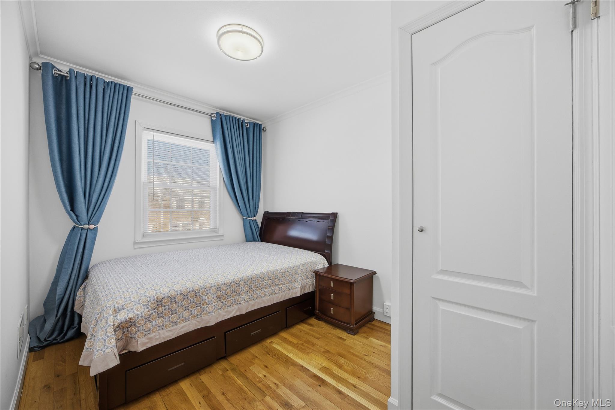 #12 photo, 63-55A Douglaston Parkway, कुईंस Douglaston , NY 11362