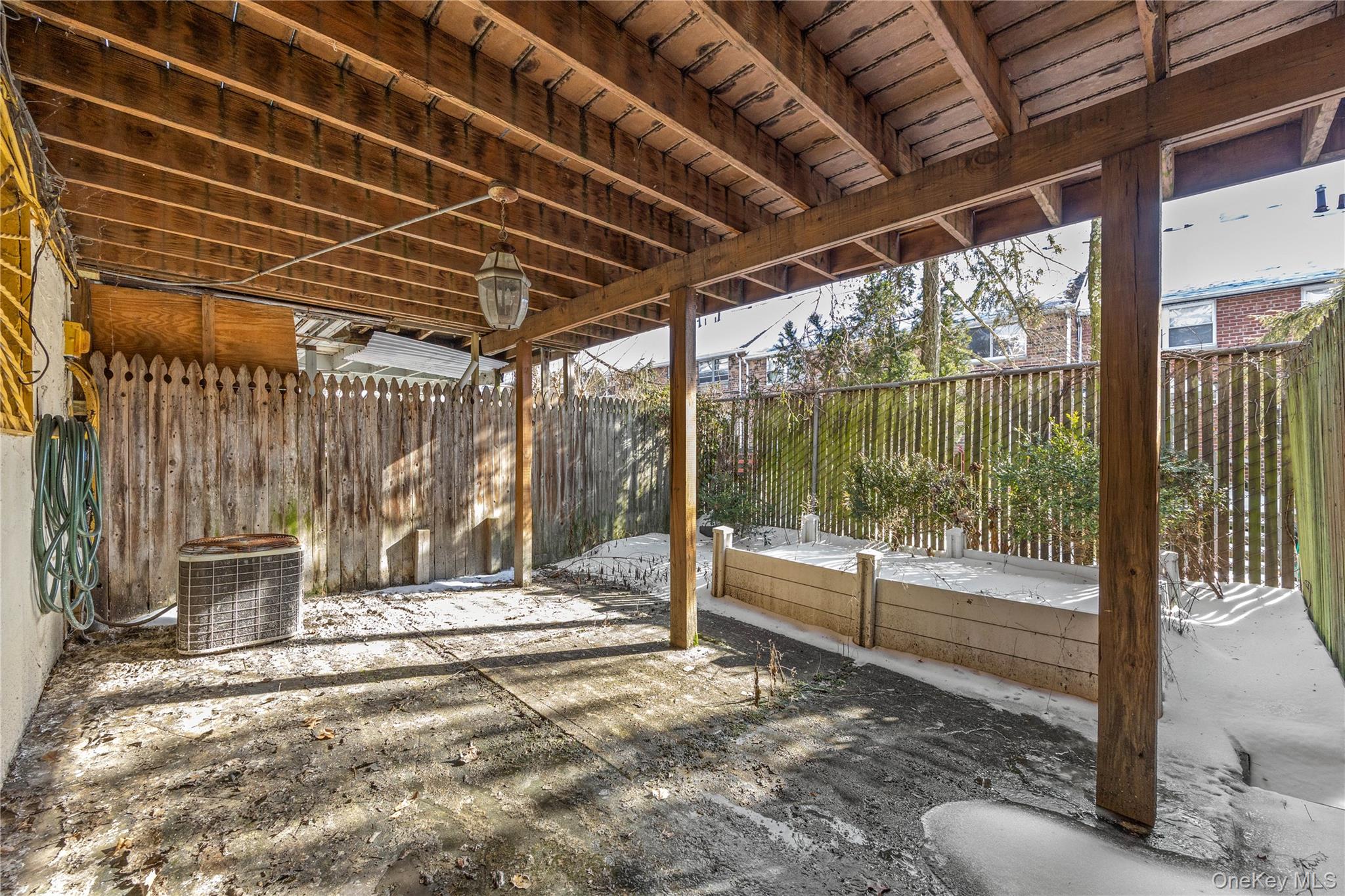 #17 photo, 63-55A Douglaston Parkway, कुईंस Douglaston , NY 11362