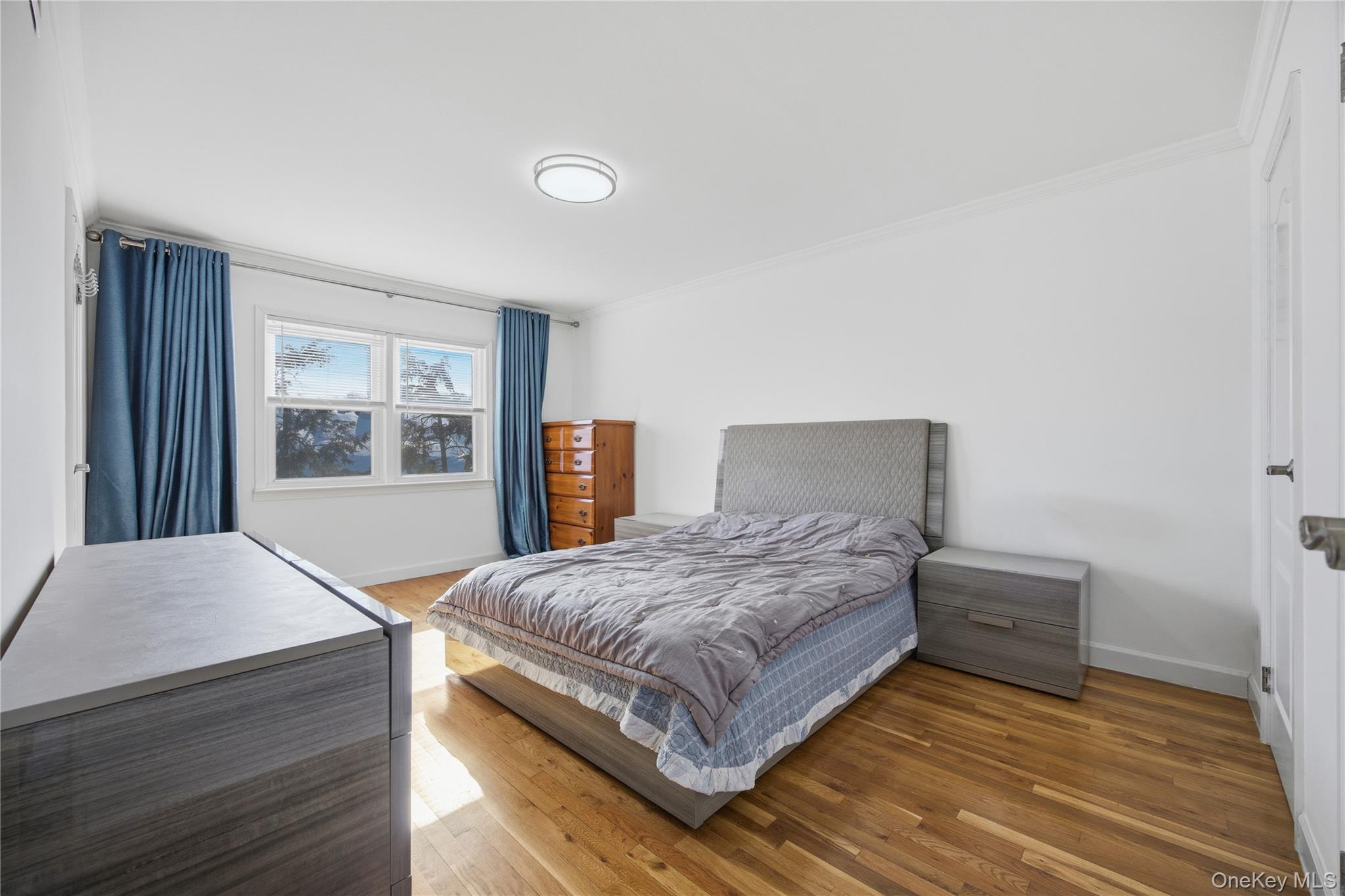 #8 photo, 63-55A Douglaston Parkway, कुईंस Douglaston , NY 11362