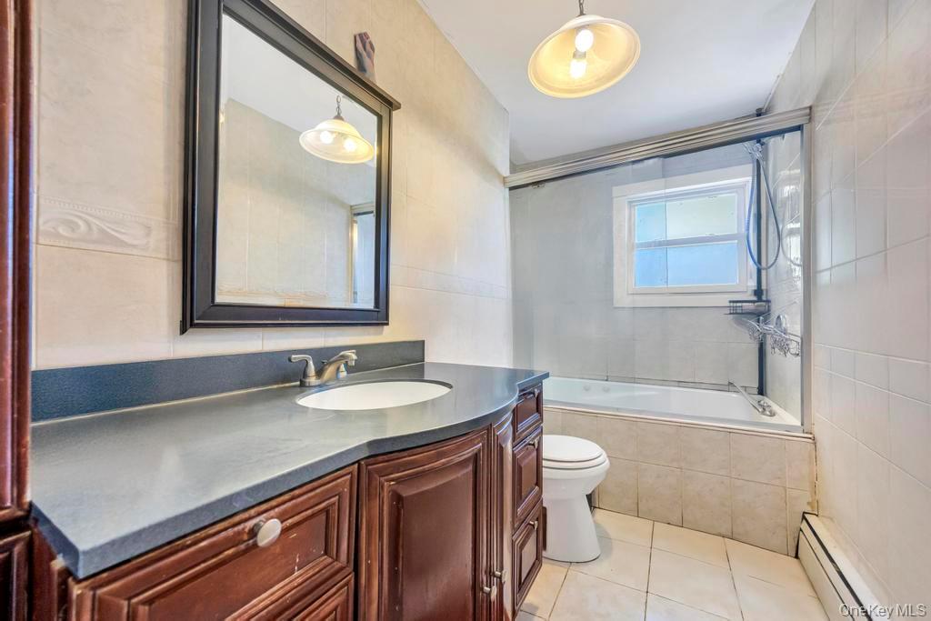 #8 photo, 128 A 17th Street, サフォーク郡 Wheatley Heights , NY 11798