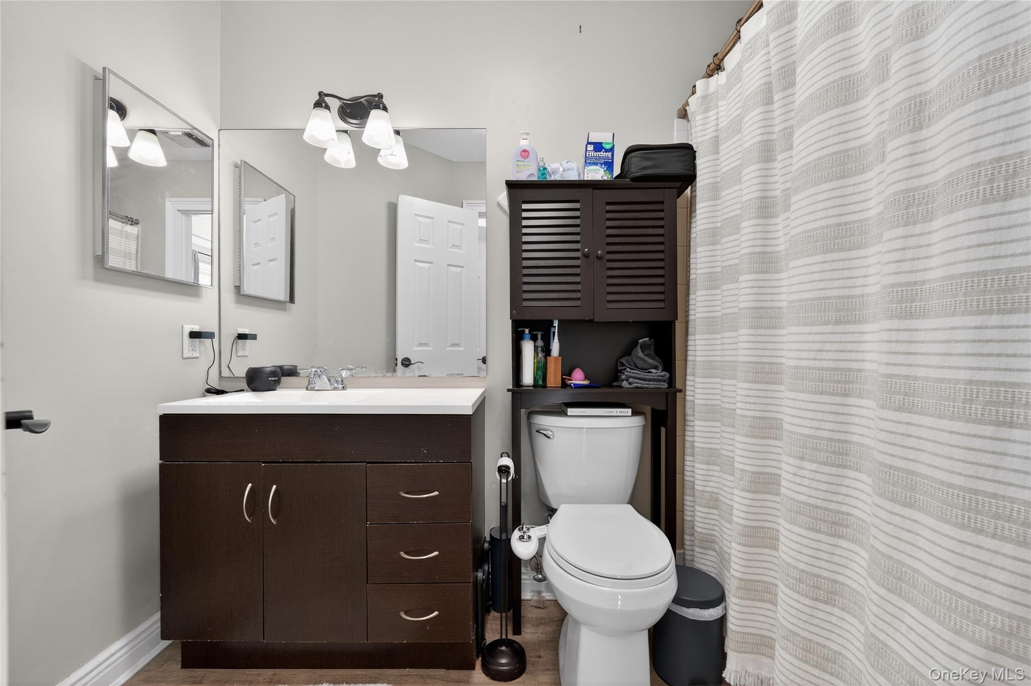 #11 photo, 171 Melanie Way, מחוז סאפוק Commack , NY 11725