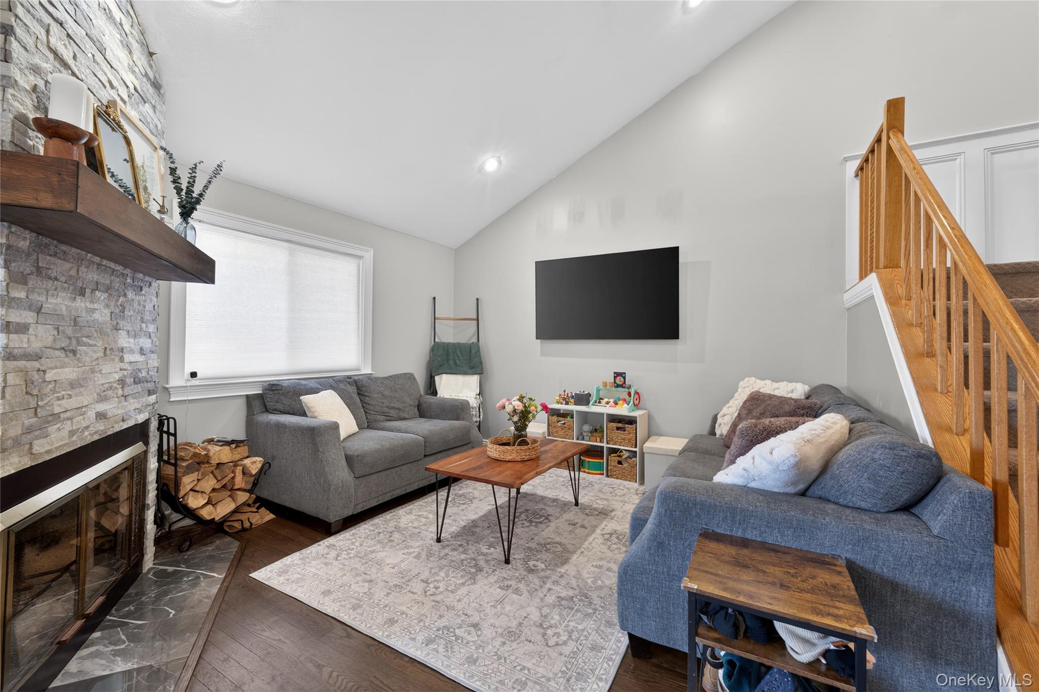 #4 photo, 171 Melanie Way, מחוז סאפוק Commack , NY 11725