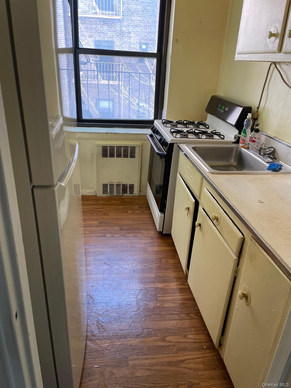 #3 photo, 139-10 28th Road, クイーンズ区 Flushing , NY 11354