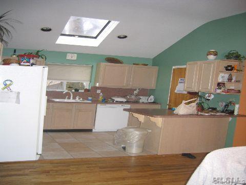 #3 photo, 265 E Pine Street, Long Beach , NY 11561