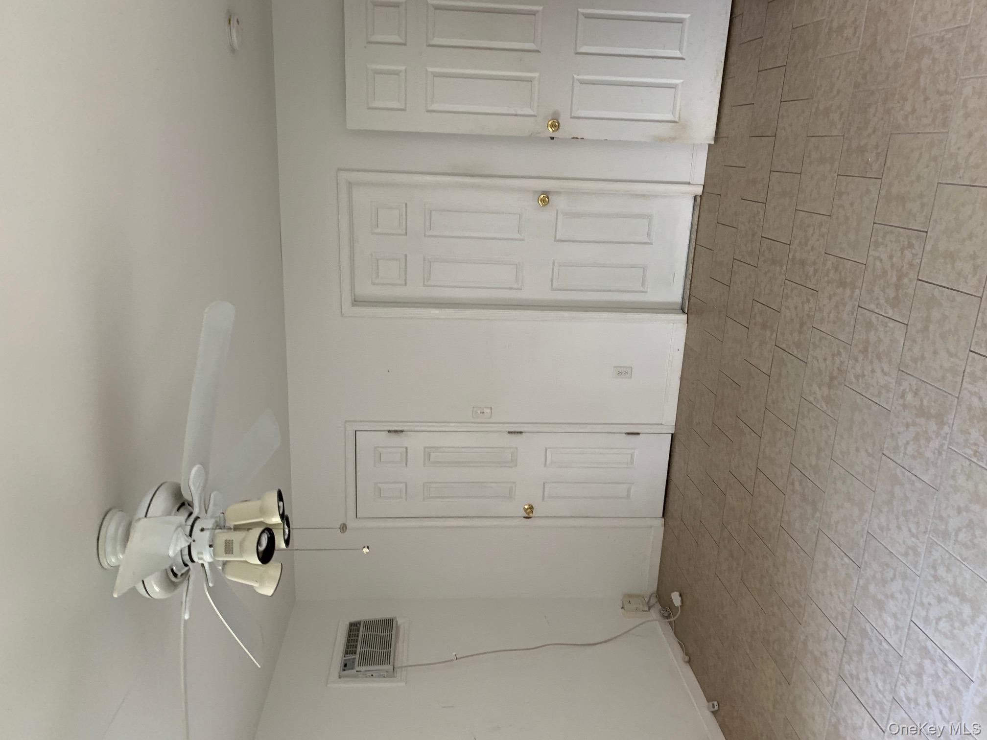 #7 photo, 265 E Pine Street, Long Beach , NY 11561