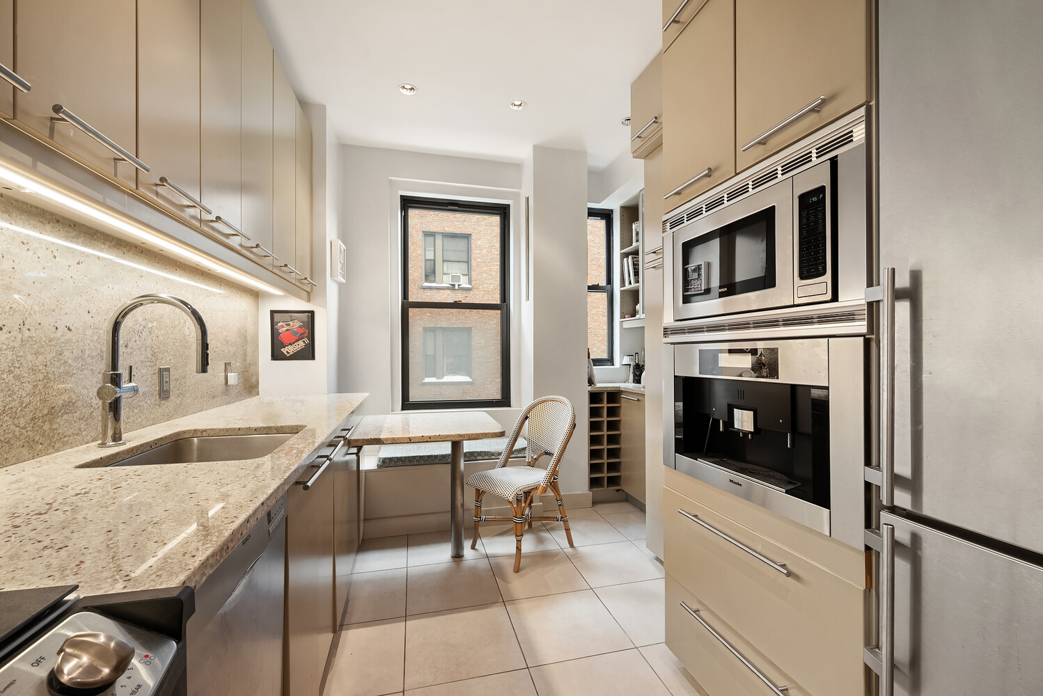 #5 photo, 535 W 110TH Street, Morningside Heights , NY 10025