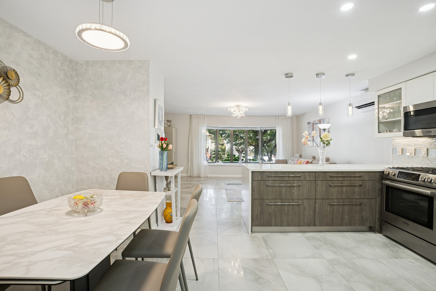 #5 photo, 2812 E 27TH Street, הברונקס Sheepshead Bay , NY 11235