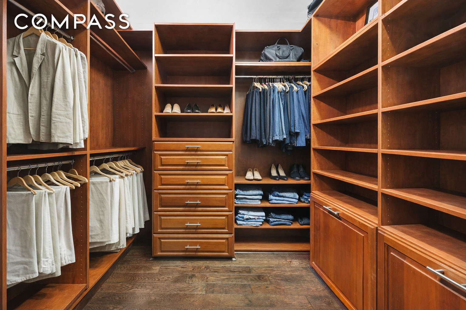 #16 photo, 275 Water Street, ম্যানহাটন Financial District , NY 10038