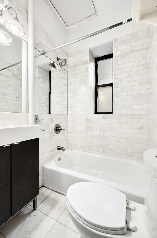 #10 photo, 212 E 13TH Street, East Village , NY 10003