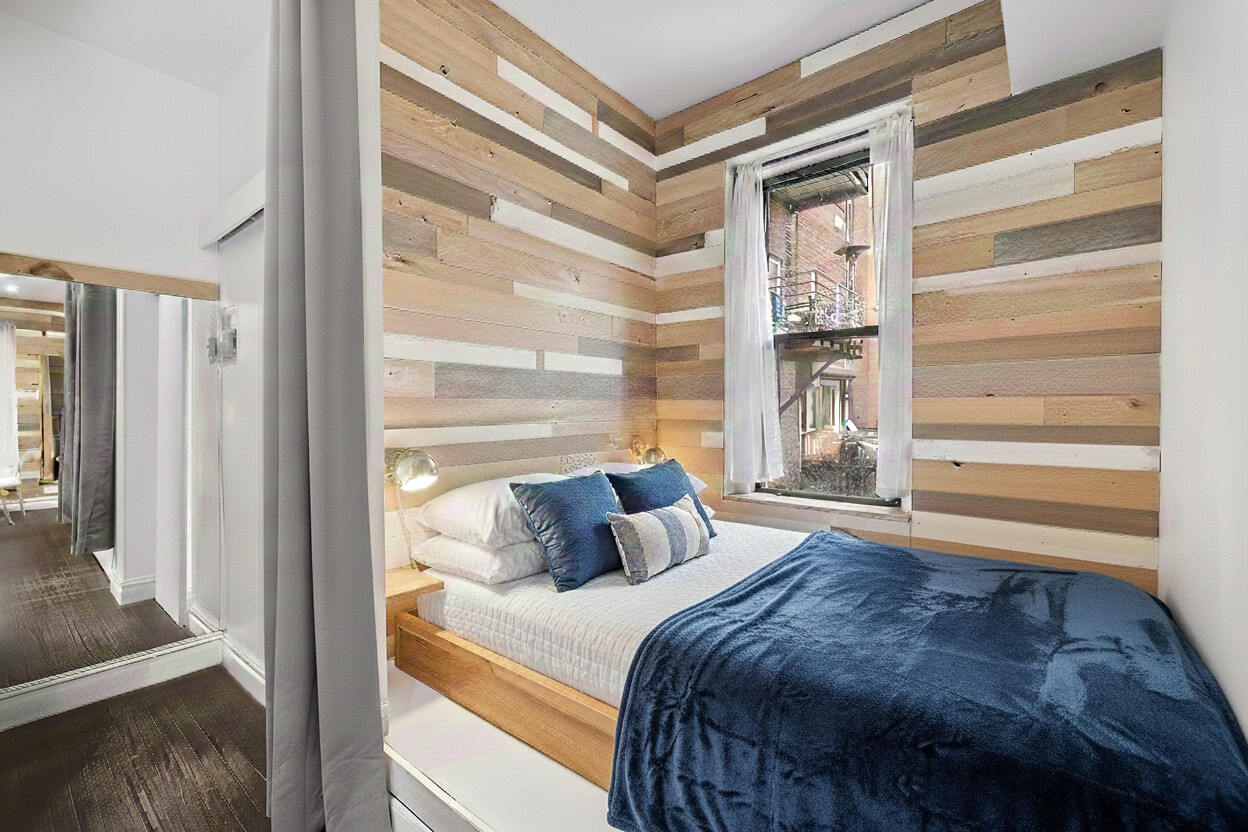 #2 photo, 212 E 13TH Street, East Village , NY 10003