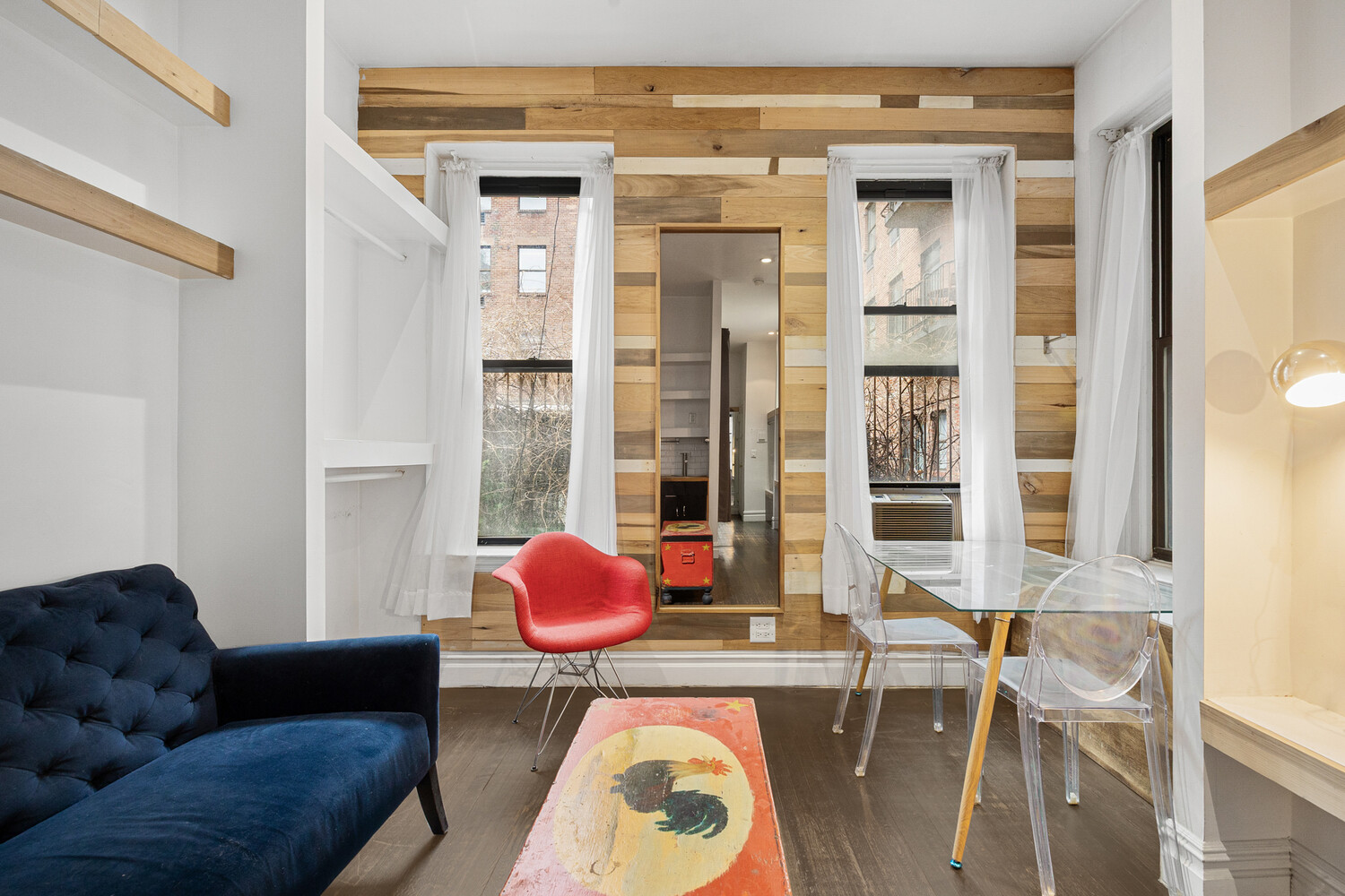 #5 photo, 212 E 13TH Street, East Village , NY 10003