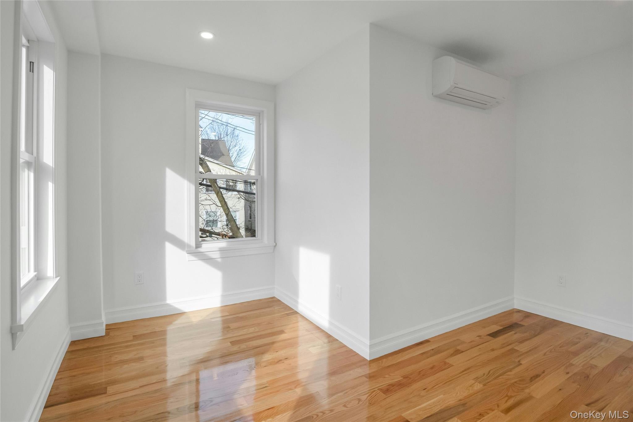 #15 photo, 25 Walnut Street, New Rochelle , NY 10801