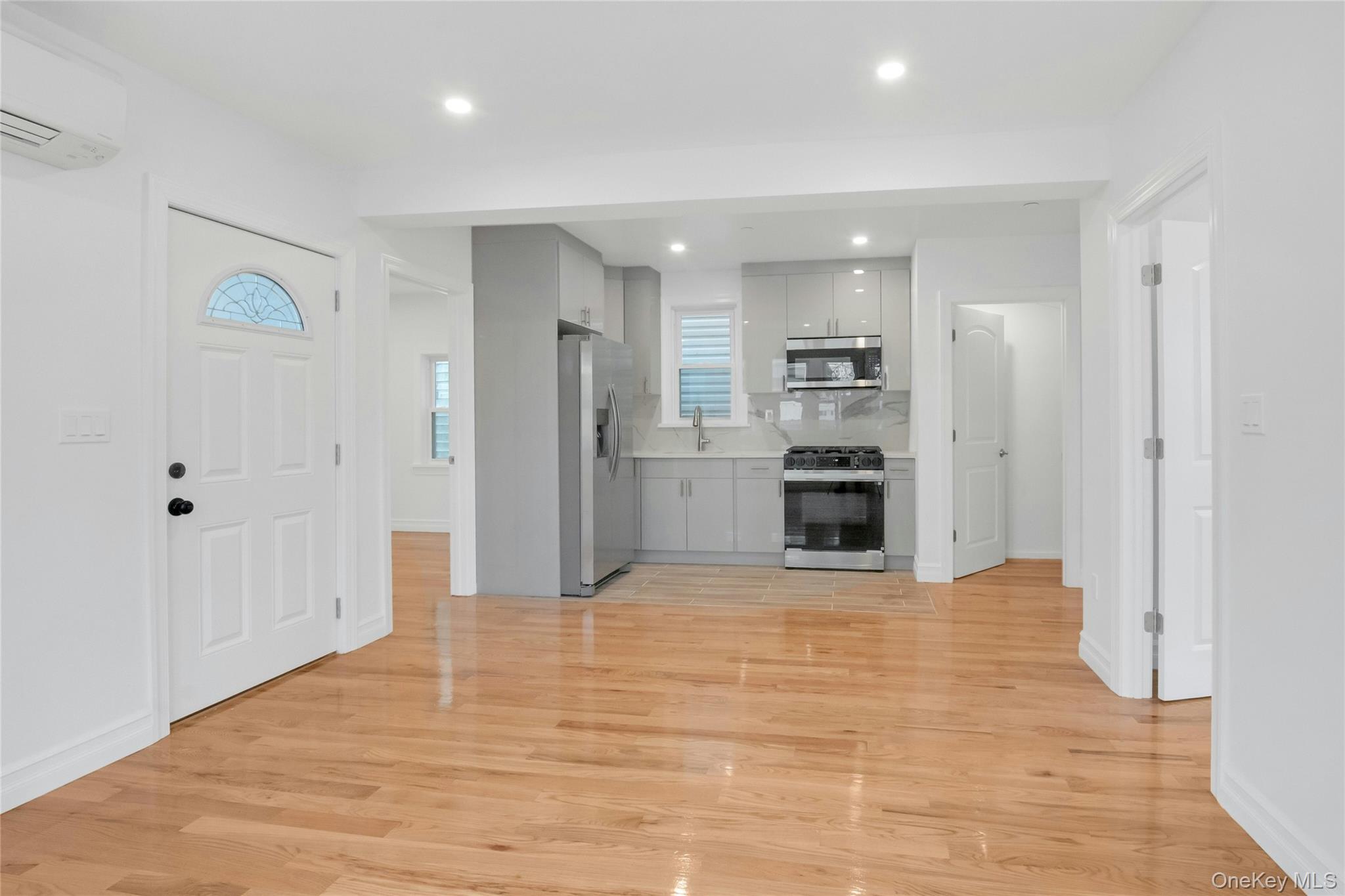 #6 photo, 25 Walnut Street, New Rochelle , NY 10801