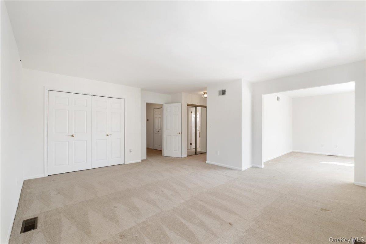 #13 photo, 39 Alex Drive, White Plains , NY 10605