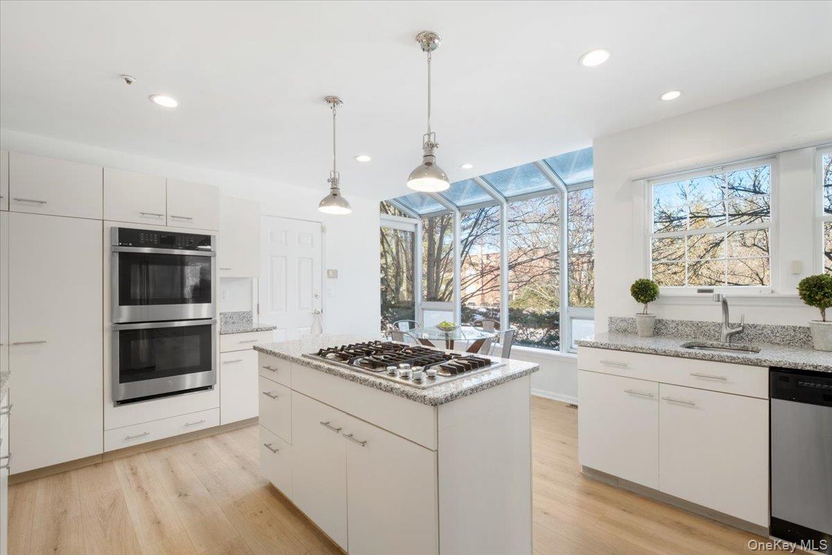 #7 photo, 39 Alex Drive, White Plains , NY 10605