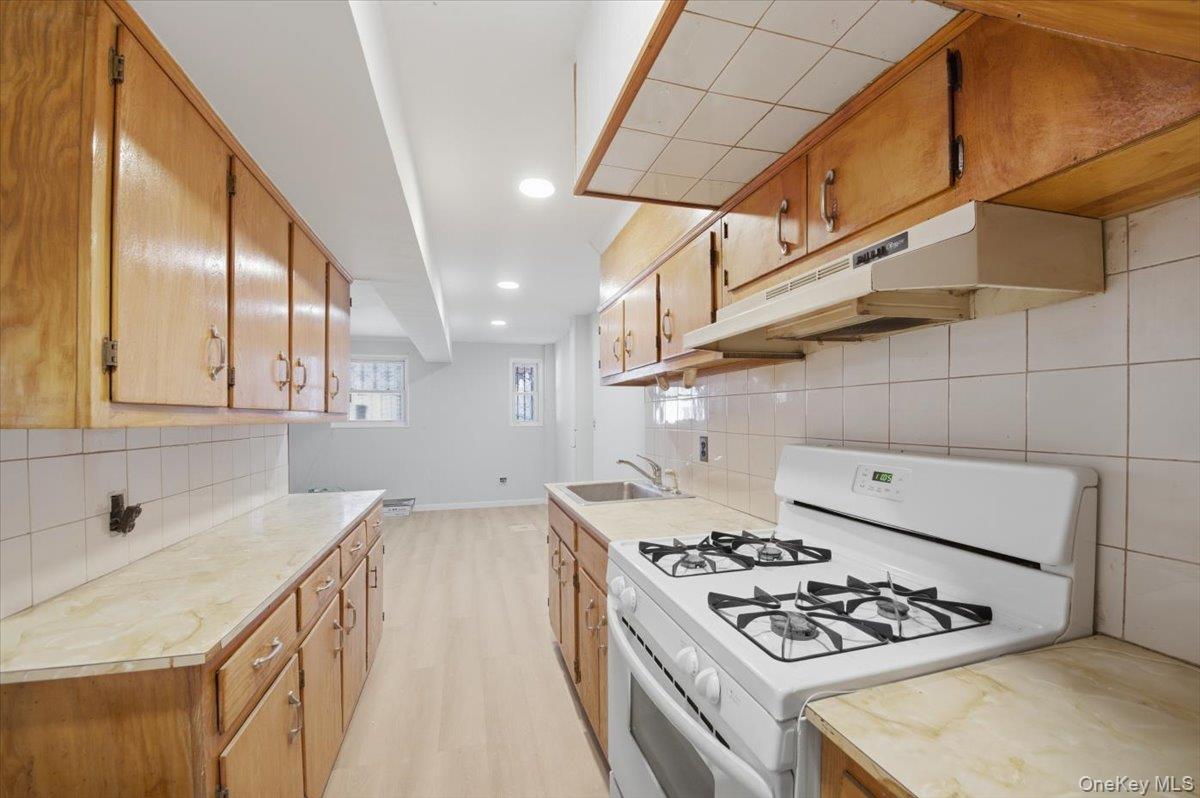 #17 photo, 4158 Baychester Avenue, ब्रोंक्स Bronx , NY 10466