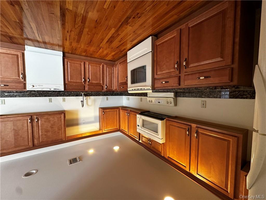 #2 photo, 105 N Montgomery Street, Walden , NY 12586