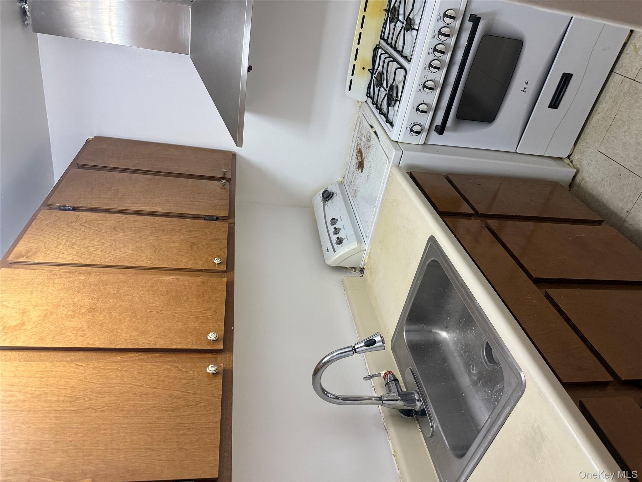 #6 photo, 2440 Amsterdam Avenue, New York (Manhattan) , NY 10033