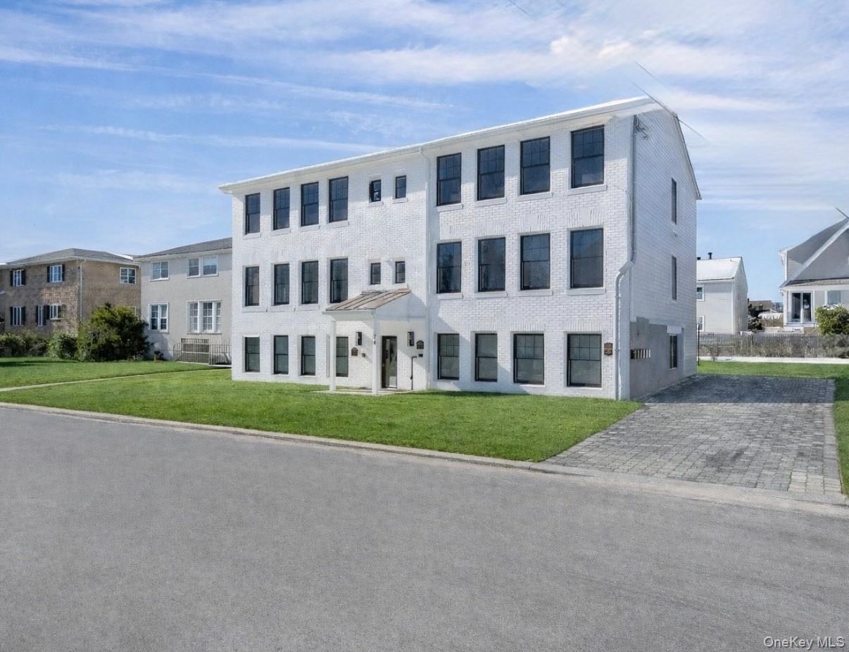 #16 photo, 74 Nelson Avenue, Harrison , NY 10528