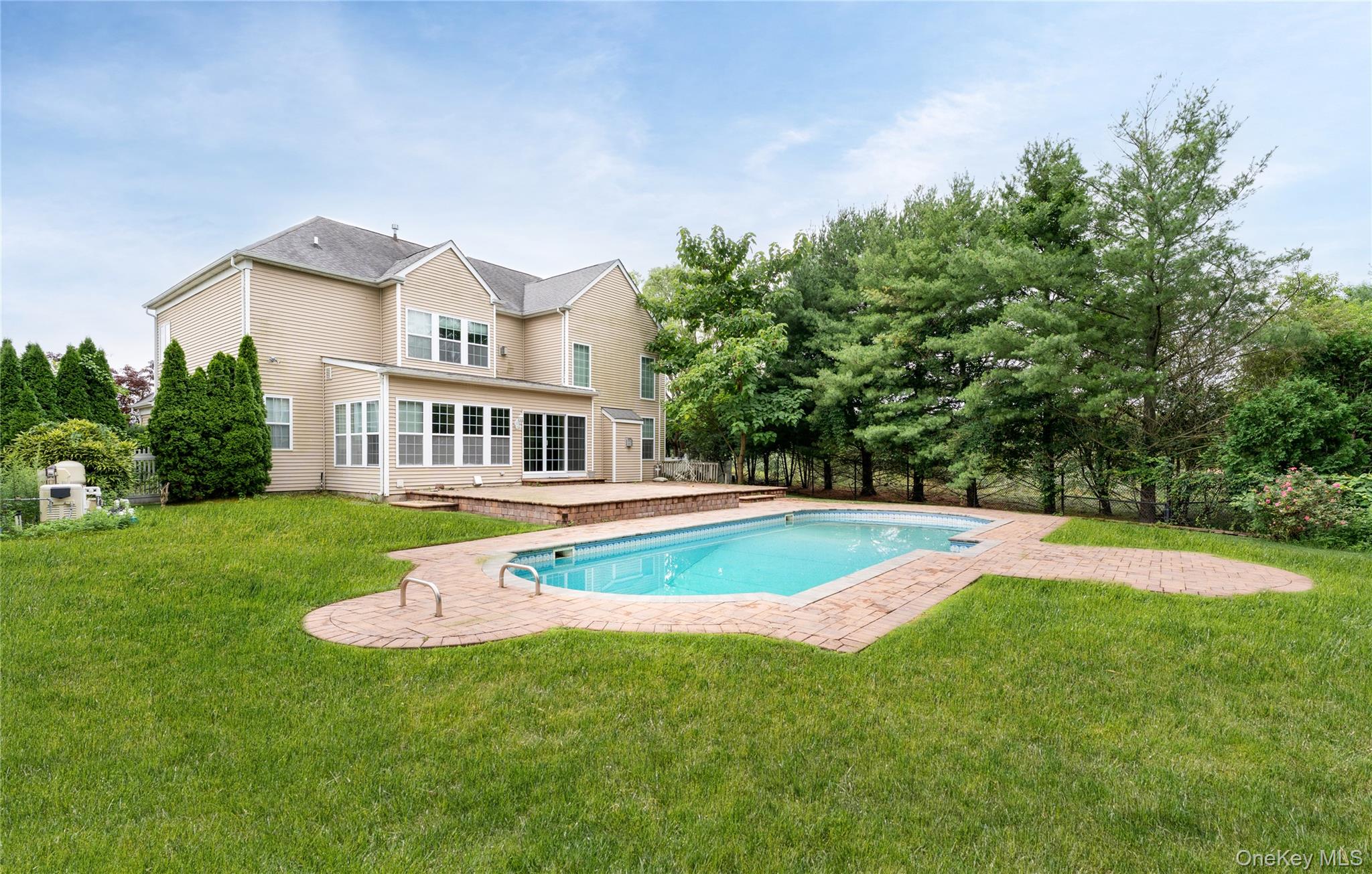 #10 photo, 48 Avolet Court, サフォーク郡 Mount Sinai , NY 11766