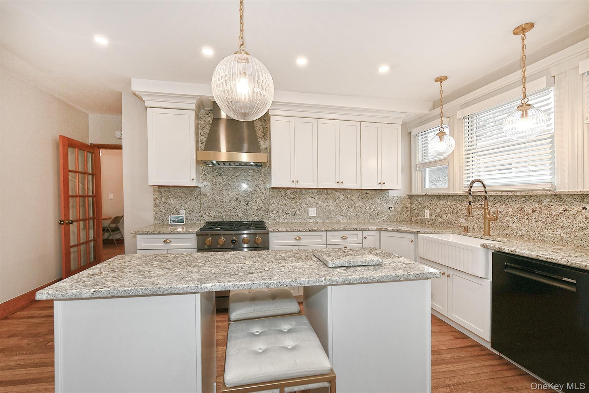 #18 photo, 198 Warner Avenue, ナッソー郡 Roslyn Heights , NY 11577