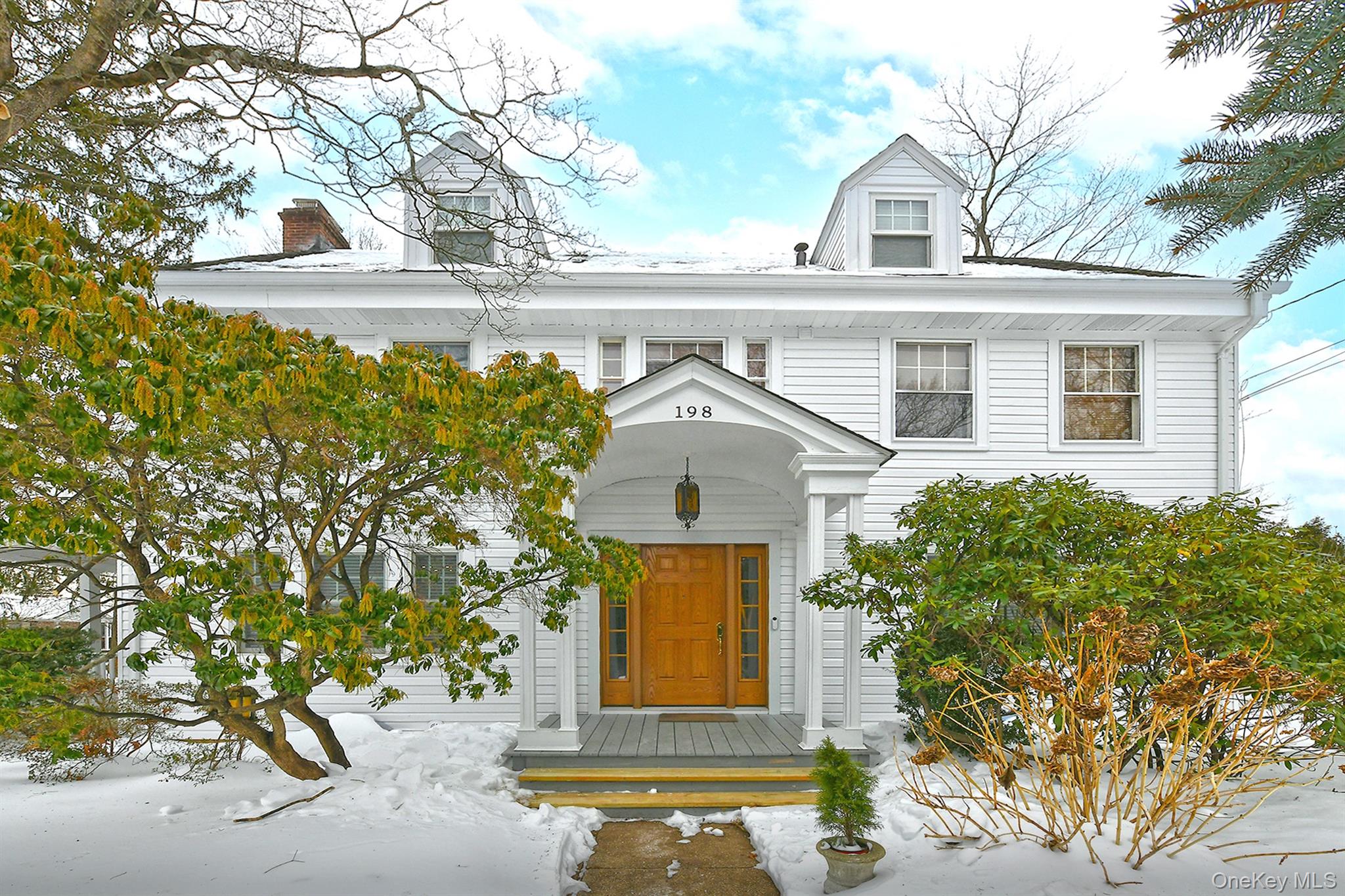 #2 photo, 198 Warner Avenue, ナッソー郡 Roslyn Heights , NY 11577