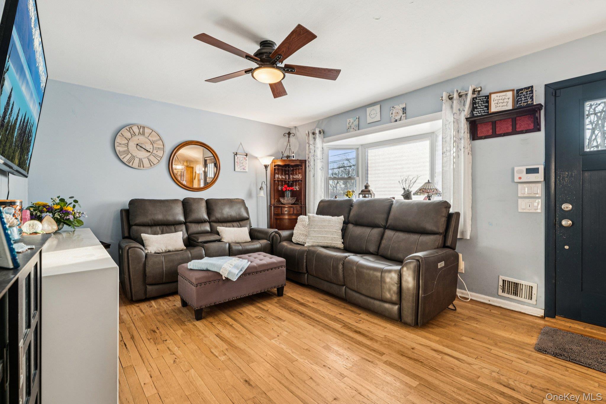 #6 photo, 662 College Road, Farmingville , NY 11738