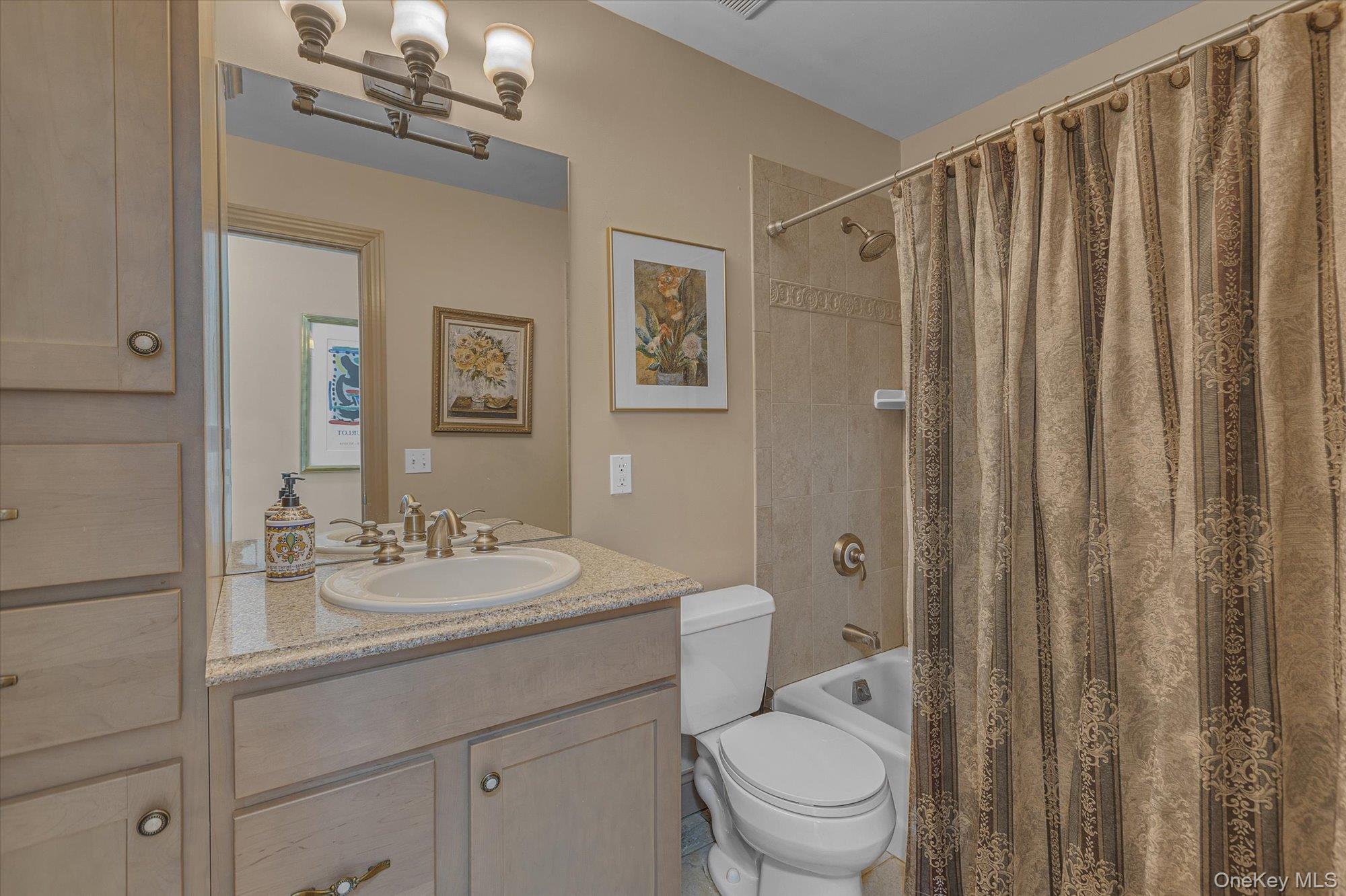 #19 photo, 86 Louise Court, Riverhead , NY 11901