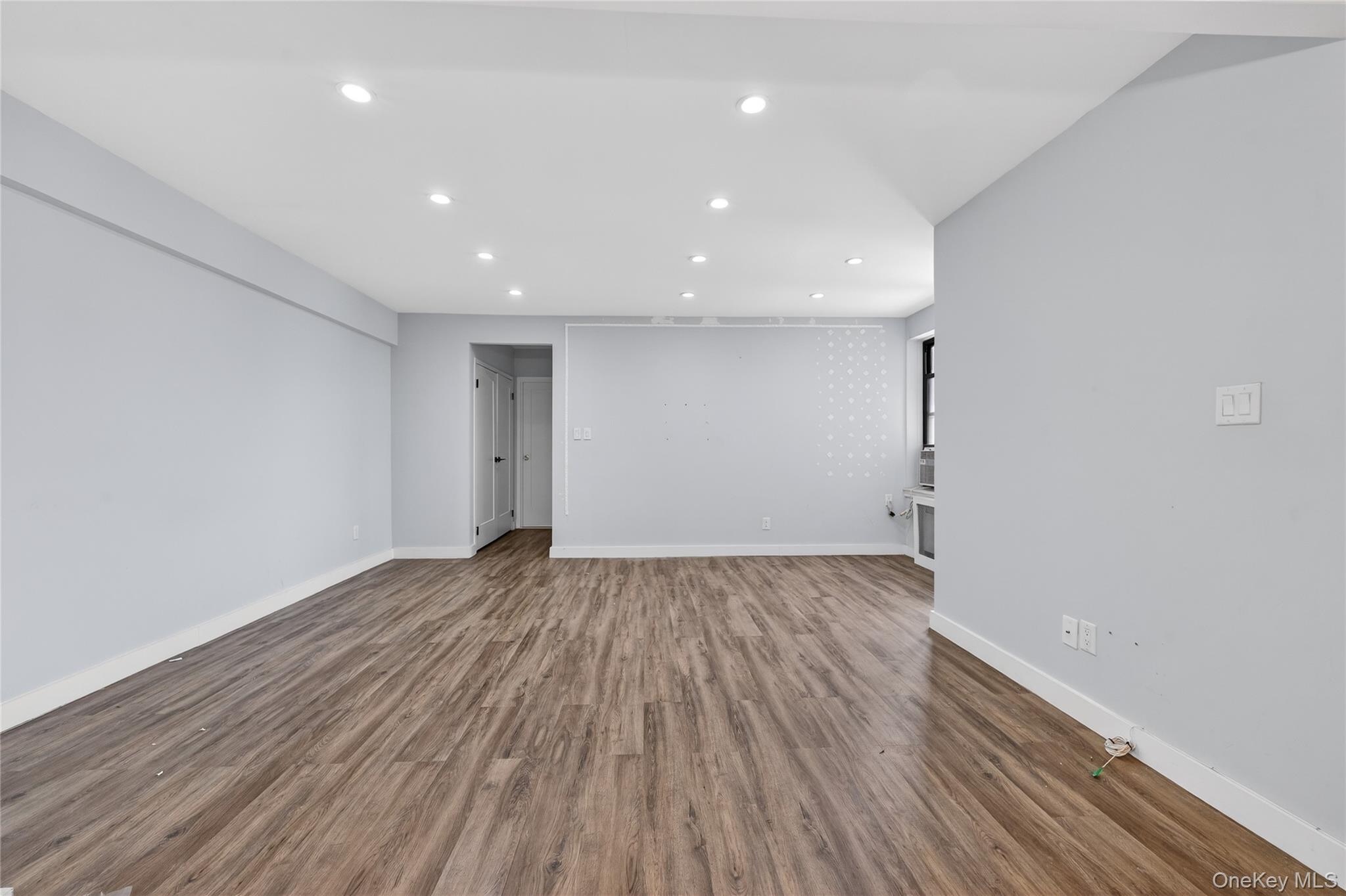 #6 photo, 170-06 Crocheron Avenue, Flushing , NY 11358