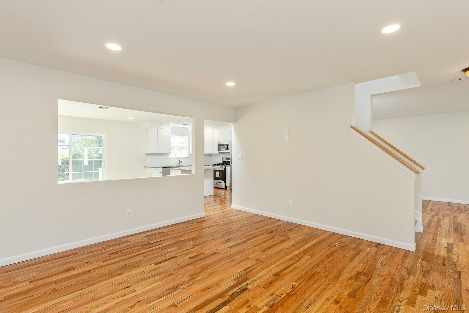 #12 photo, 112 Chanel Drive, Саффолк ‖ Shirley , NY 11967