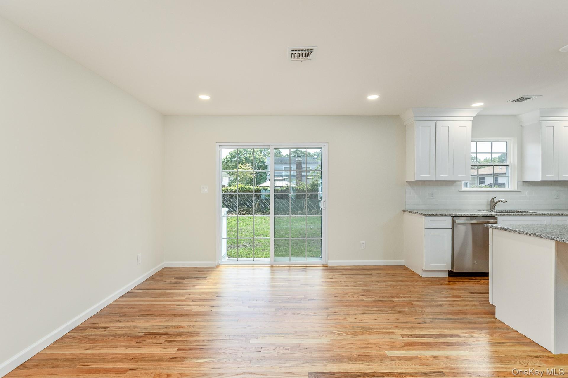 #13 photo, 112 Chanel Drive, Саффолк ‖ Shirley , NY 11967