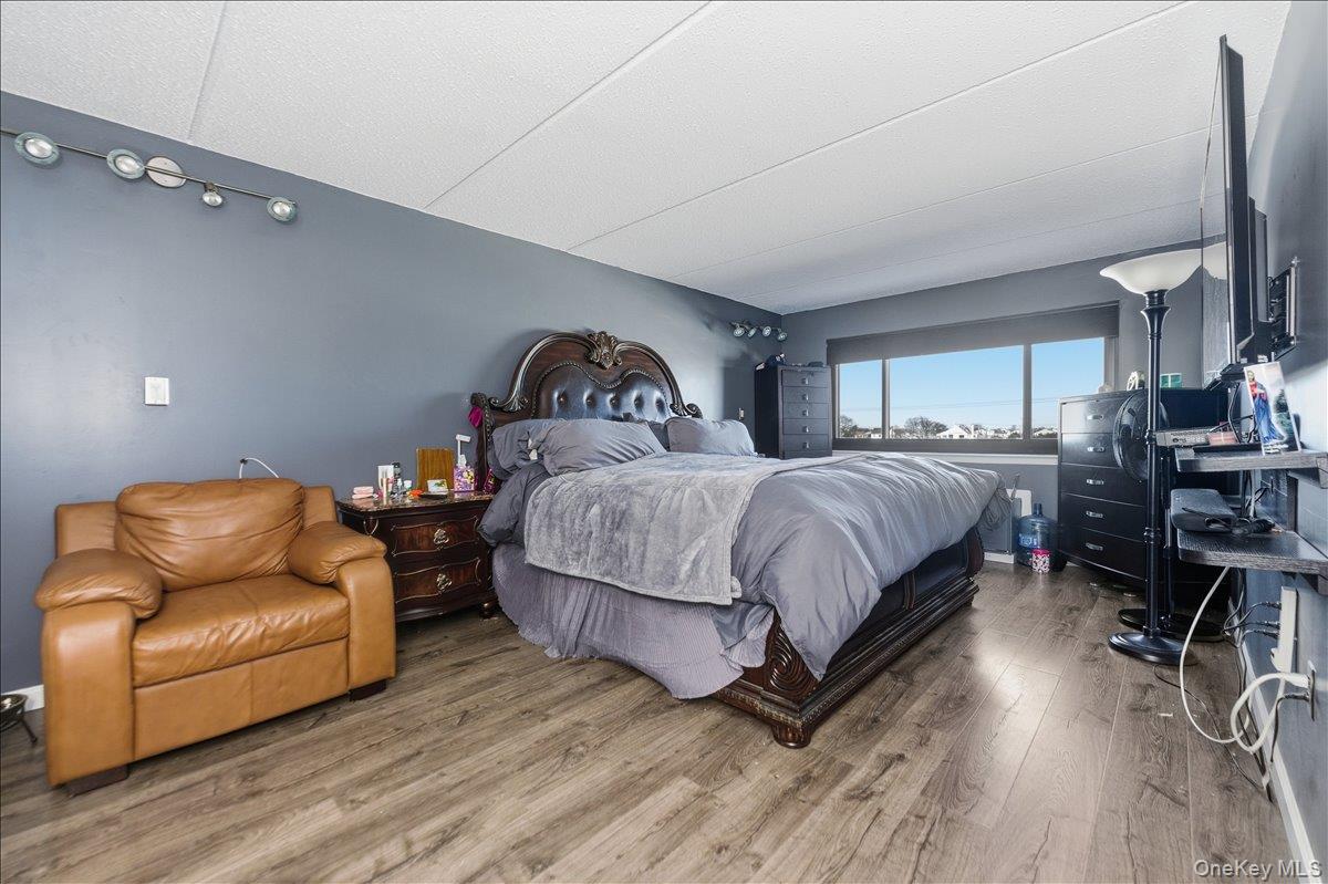 #10 photo, 725 Miller Avenue, Freeport , NY 11520