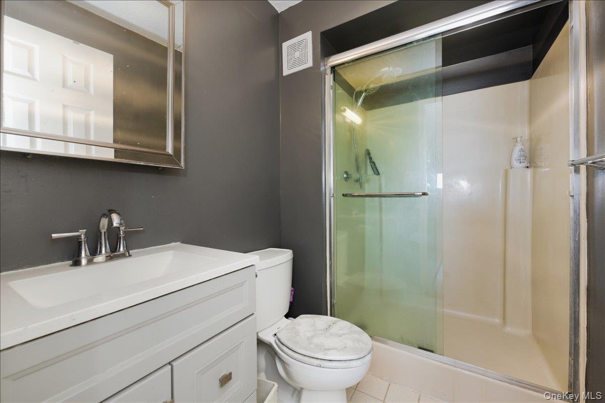 #12 photo, 725 Miller Avenue, Freeport , NY 11520