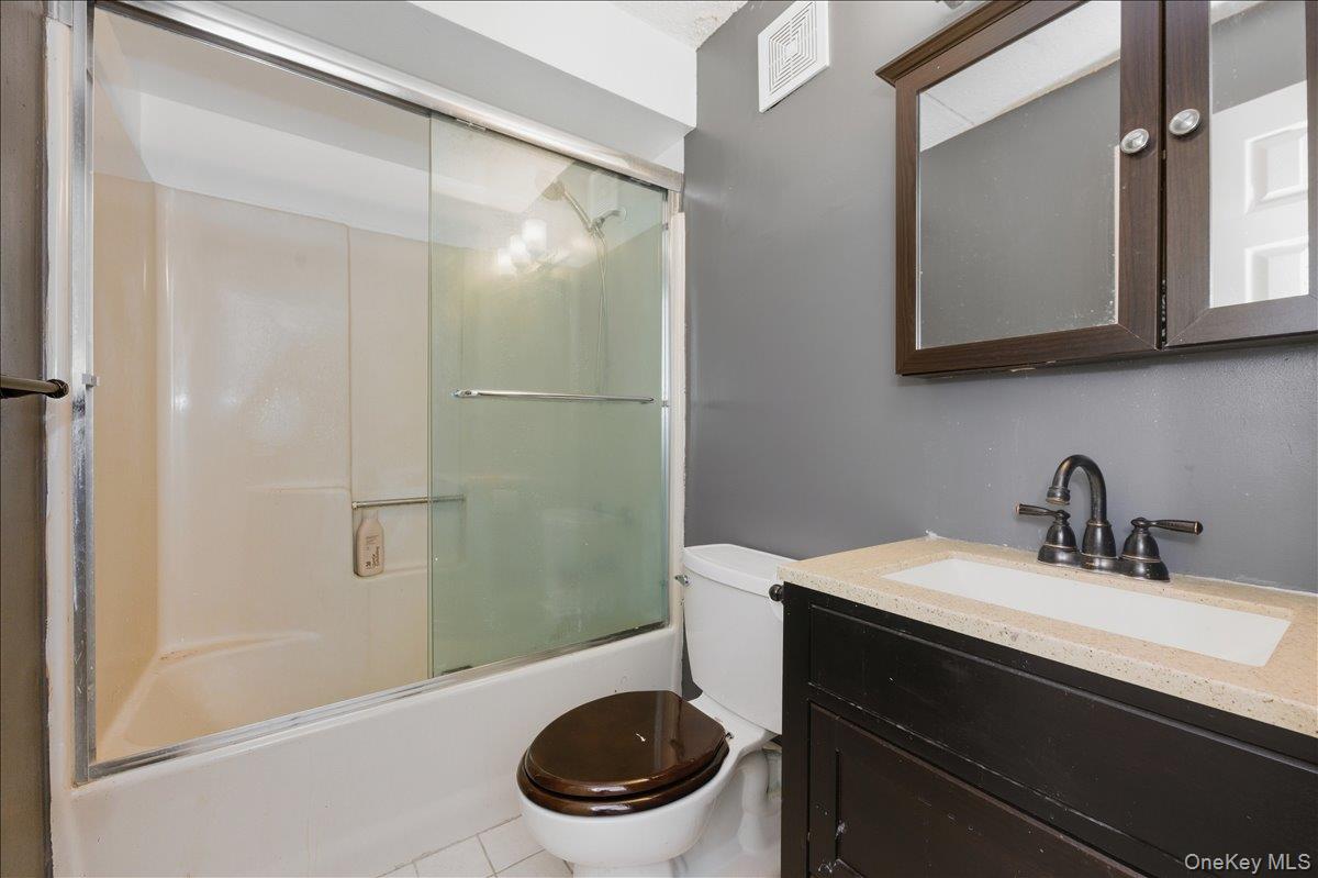 #14 photo, 725 Miller Avenue, Freeport , NY 11520