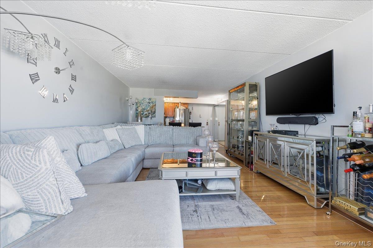 #4 photo, 725 Miller Avenue, Freeport , NY 11520