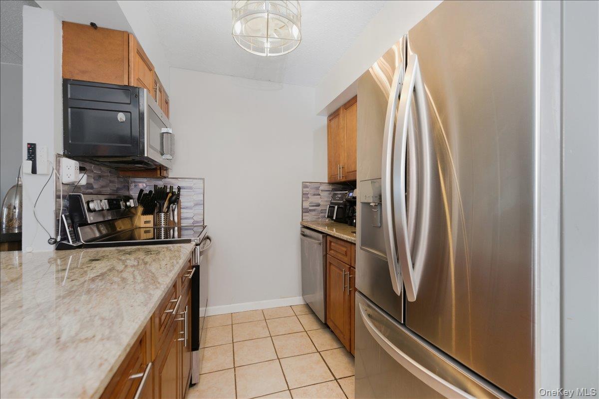 #7 photo, 725 Miller Avenue, Freeport , NY 11520