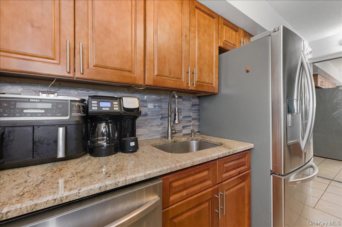 #9 photo, 725 Miller Avenue, Freeport , NY 11520