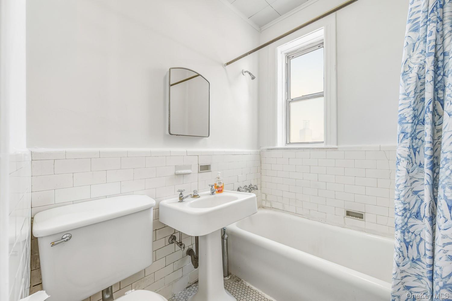 #13 photo, 2120 22nd Road, 皇后区 Astoria , NY 11105