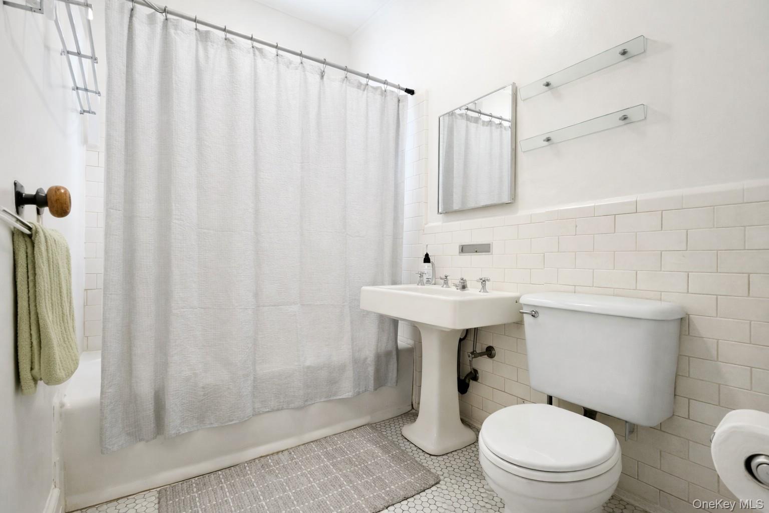 #6 photo, 2120 22nd Road, 皇后区 Astoria , NY 11105