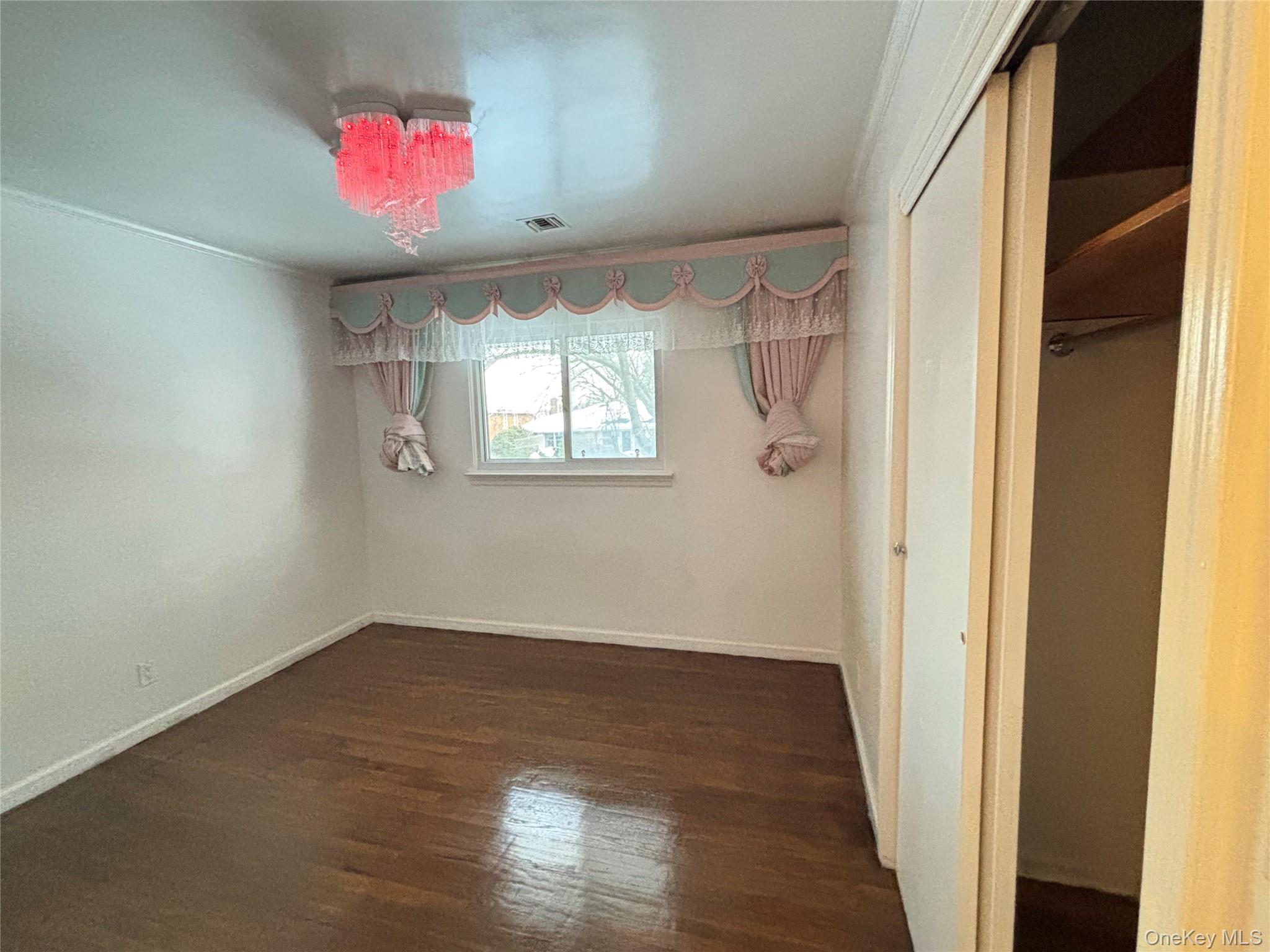 #6 photo, 105 Seaman Road, ナッソー郡 Jericho , NY 11753