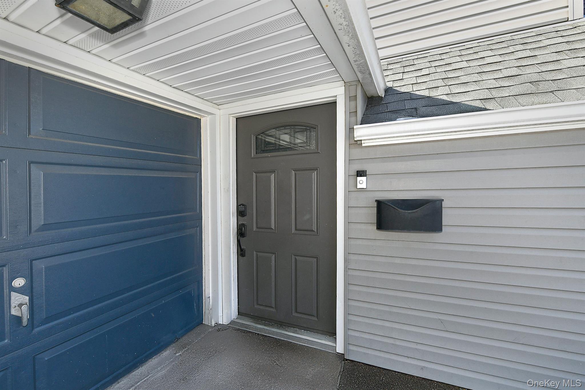 #3 photo, 14 Thimble Lane, Hicksville , NY 11801