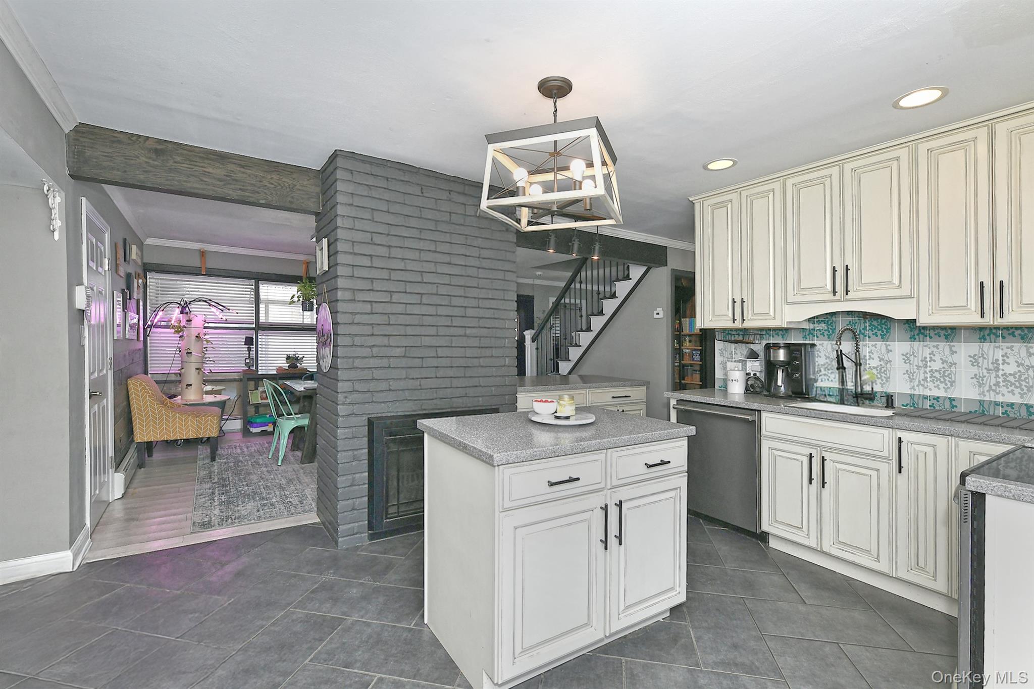 #6 photo, 14 Thimble Lane, Hicksville , NY 11801