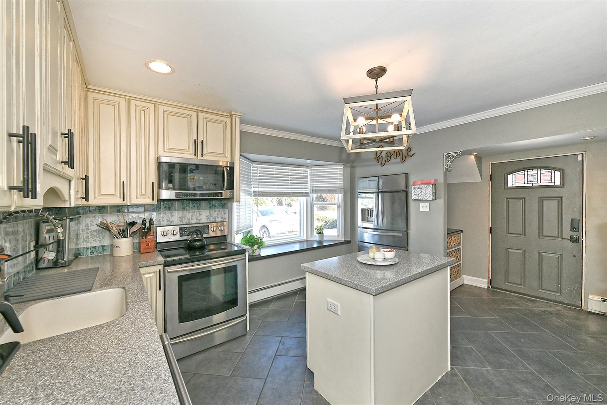 #7 photo, 14 Thimble Lane, Hicksville , NY 11801