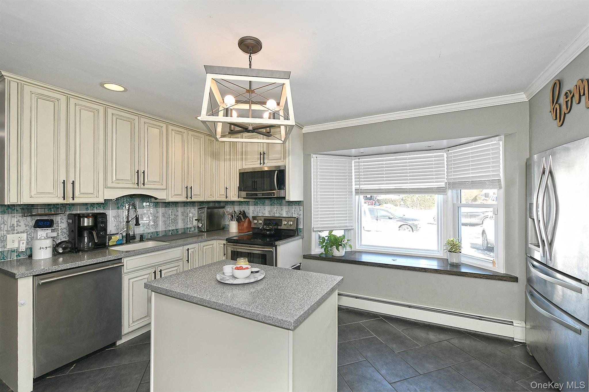 #8 photo, 14 Thimble Lane, Hicksville , NY 11801