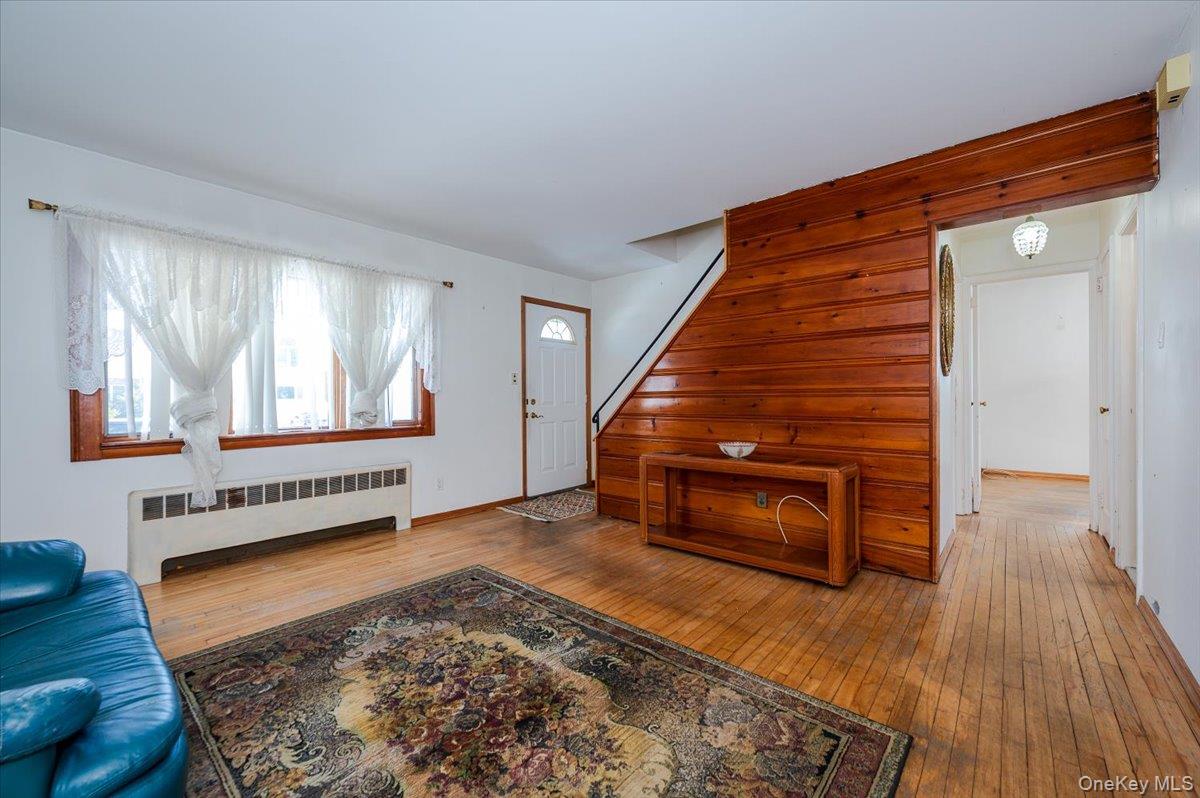 #3 photo, 619 Franklin Avenue, Massapequa , NY 11758