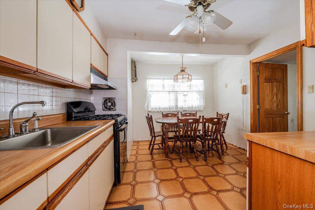 #5 photo, 619 Franklin Avenue, Massapequa , NY 11758