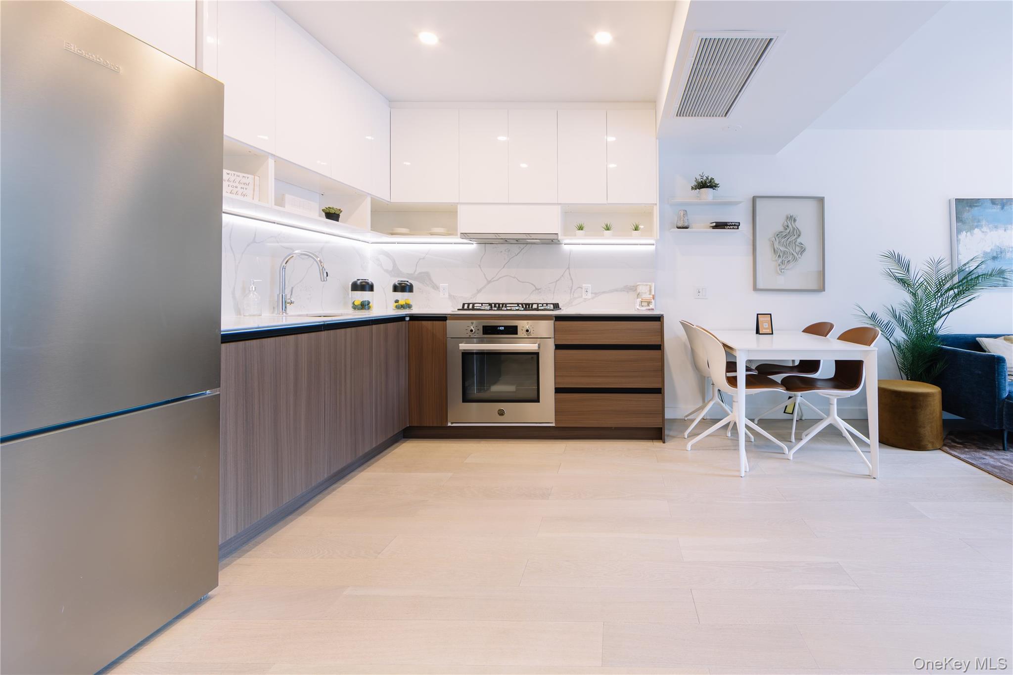 #4 photo, 14449 Northern Boulevard, クイーンズ区 Flushing , NY 11354