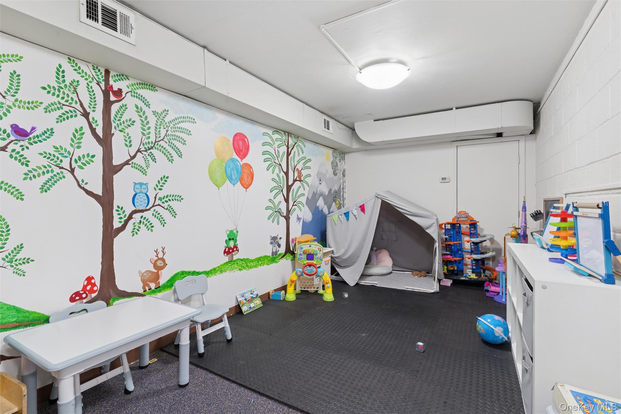 #13 photo, 10230 66 Road, Forest Hills , NY 11375