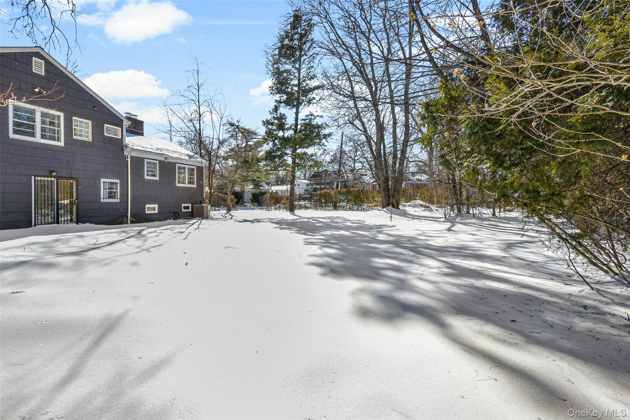 #8 photo, 46 Harding Drive, New Rochelle , NY 10801